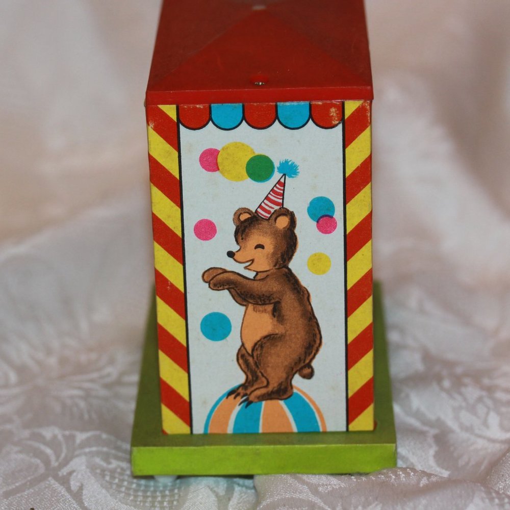 Vintage Dancing Clown Music Box Coin Piggy Still Bank WITH KEY - Picture 3 of 6
